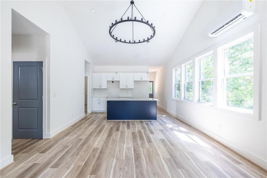 Spacious, unfurnished interior of a new home in , Atlanta (Image 35).