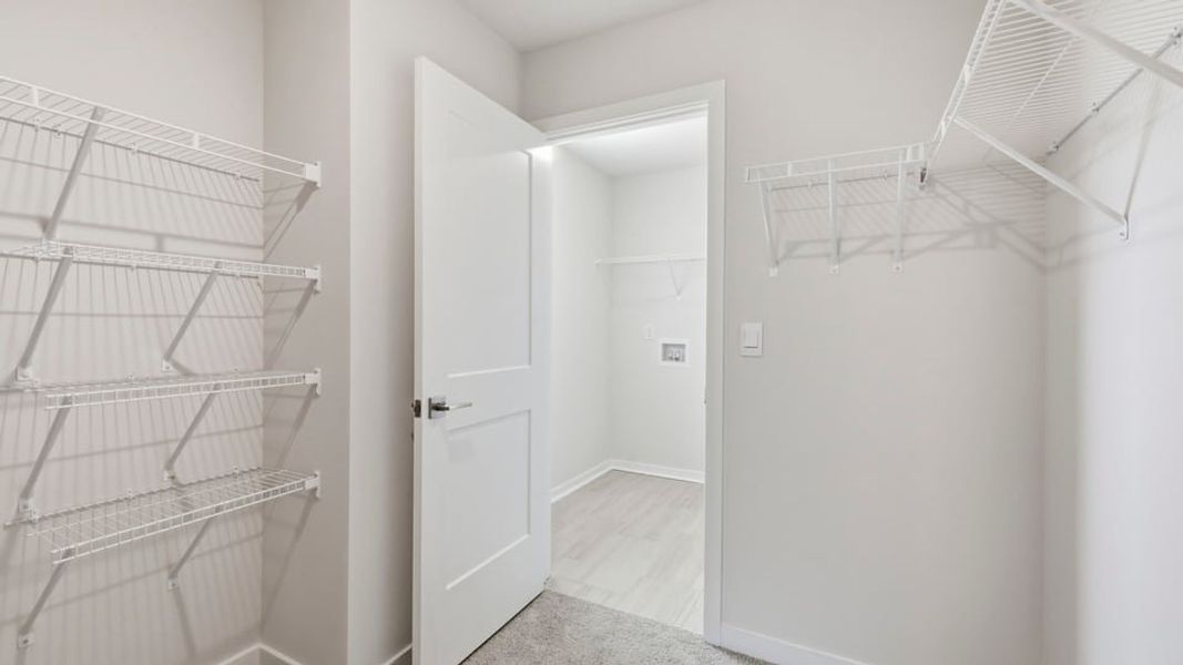 Spacious, unfurnished interior of a new home in Sycamore Cove, Woodruff (Image 35).