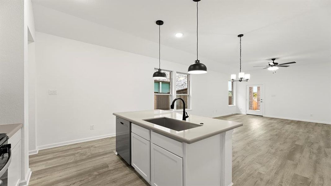 06. 1662 Gracehill - Kitchen (3)