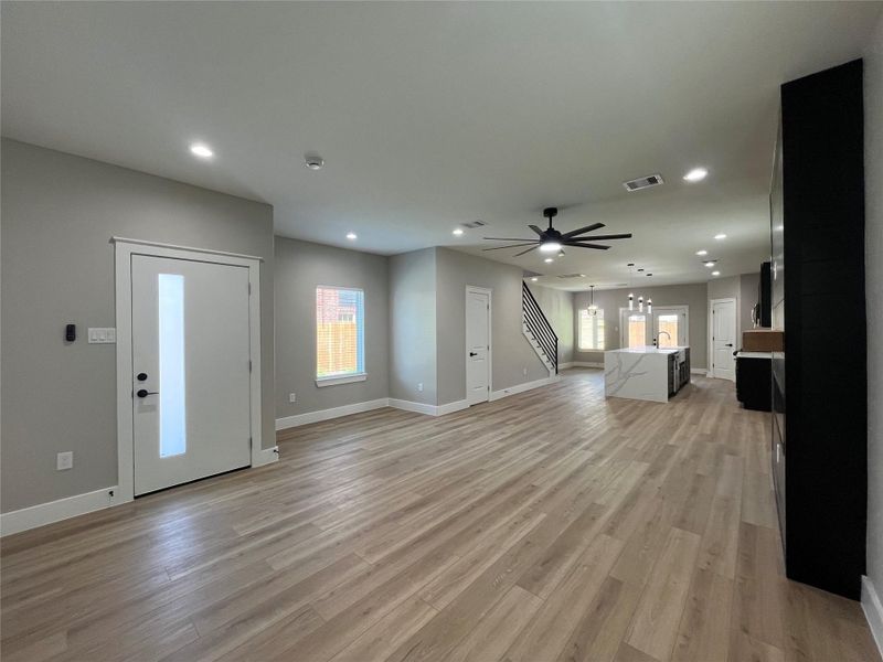 8006 Cora St living room