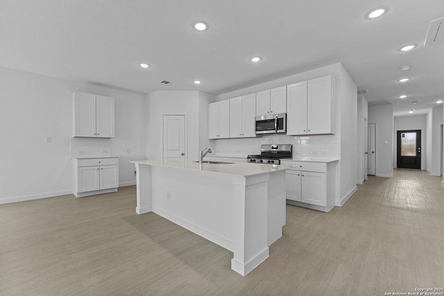 Furnished interior view inside a new home in Waterwheel: Coastline Collection, San Antonio (Image 4). Furnished interior view inside a new home in Waterwheel: Coastline Collection, San Antonio (Image 4).