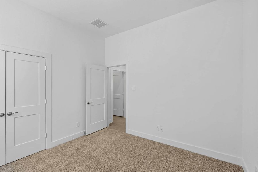 Spacious, unfurnished interior of a new home in Attwater, Waller (Image 28).