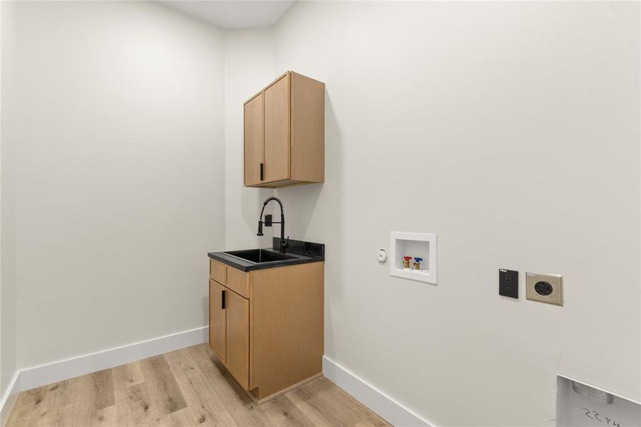 Furnished interior view inside a new home in , Fort Worth (Image 15).
