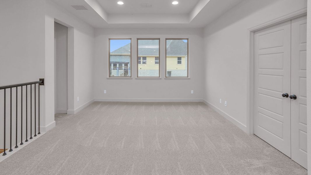 Spacious, unfurnished interior of a new home in Two Step Farm, Montgomery (Image 23).