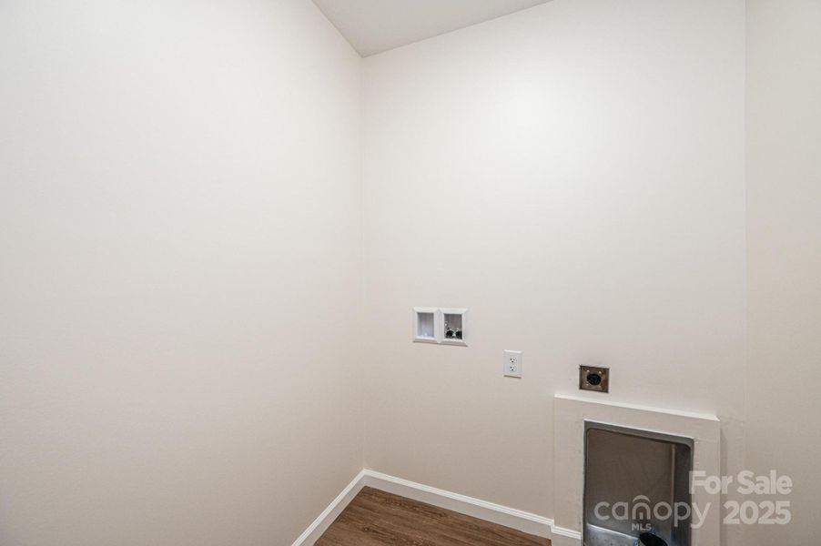 Spacious, unfurnished interior of a new home in , Hickory (Image 29).