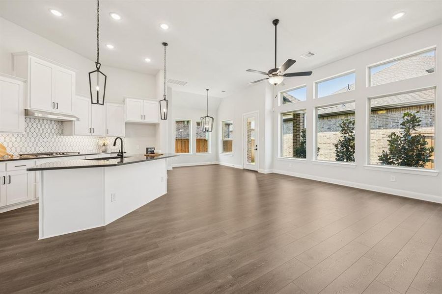 Furnished interior view inside a new home in Elements at Viridian - Garden Series, Arlington (Image 11). Furnished interior view inside a new home in Elements at Viridian - Garden Series, Arlington (Image 11).