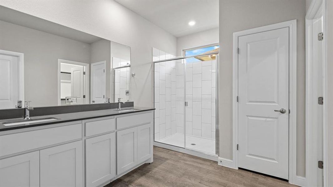 Furnished interior view inside a new home in Trails of Elizabeth Creek, Fort Worth (Image 13).