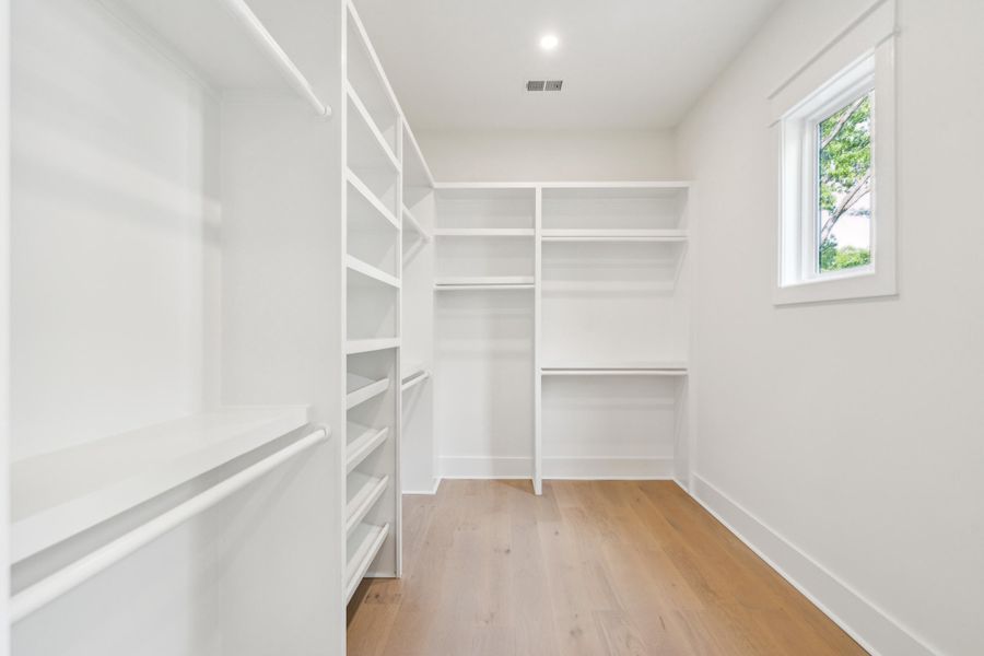 Spacious, unfurnished interior of a new home in , Mount Pleasant (Image 50).