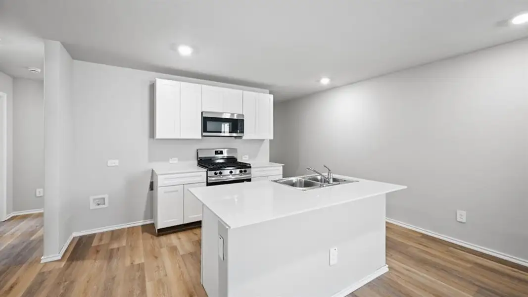 Furnished interior view inside a new home in Sunnycreek, Crowley (Image 5).