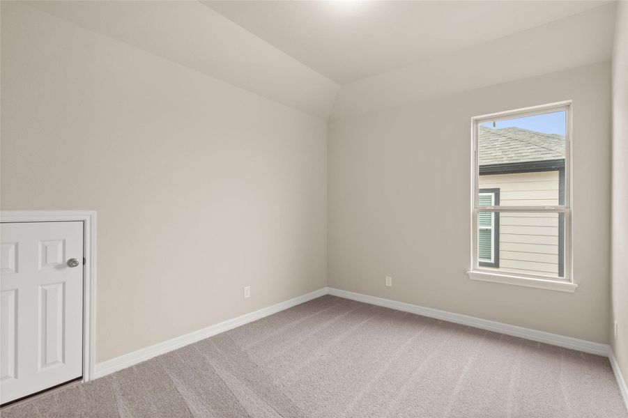 Note: Sample product photo. Actual exterior and interior selections may vary by homesite. Photo may be virtually staged