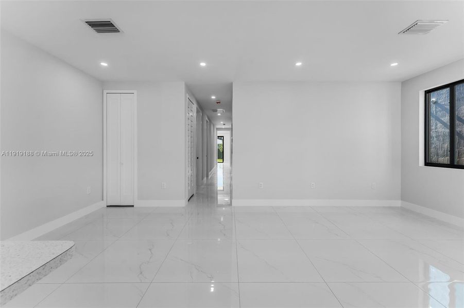 Spacious, unfurnished interior of a new home in , Miami (Image 13).