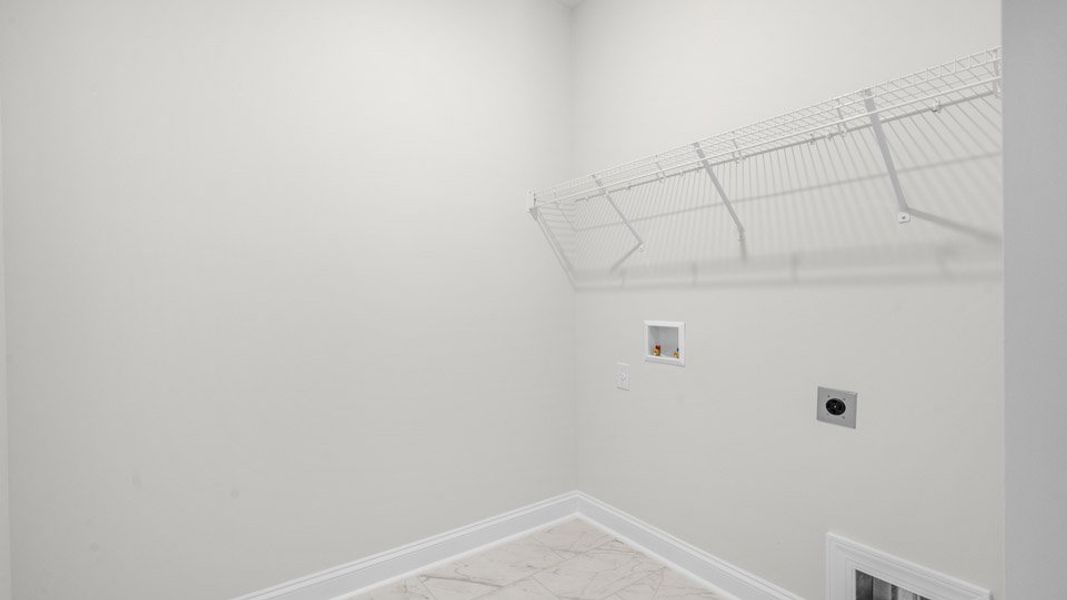 Spacious, unfurnished interior of a new home in Horton Park, Apex (Image 32).