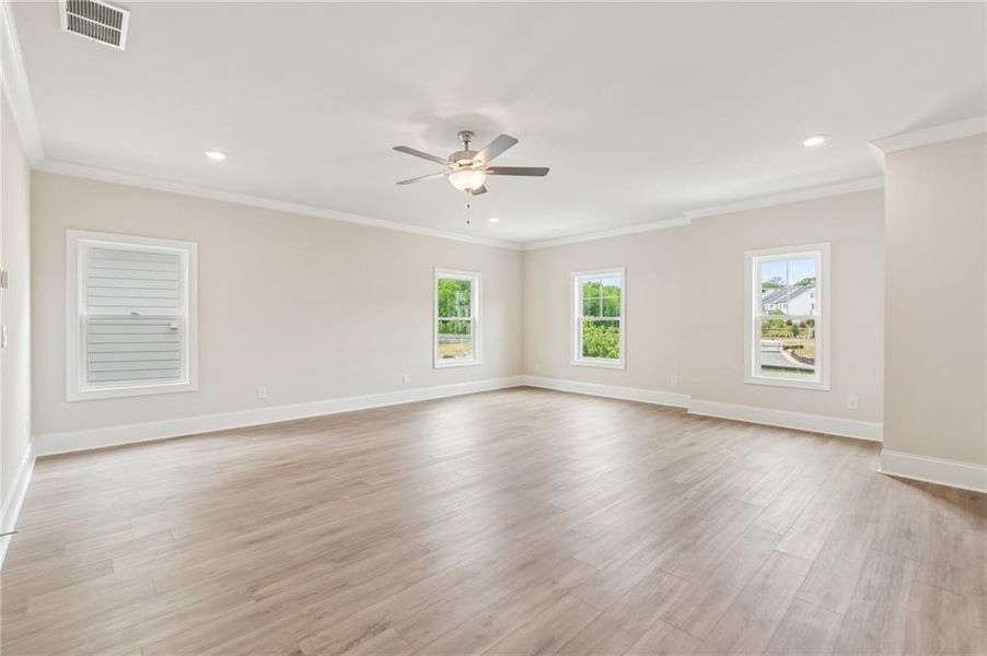 Spacious, unfurnished interior of a new home in Waterhaven, Cumming (Image 34).