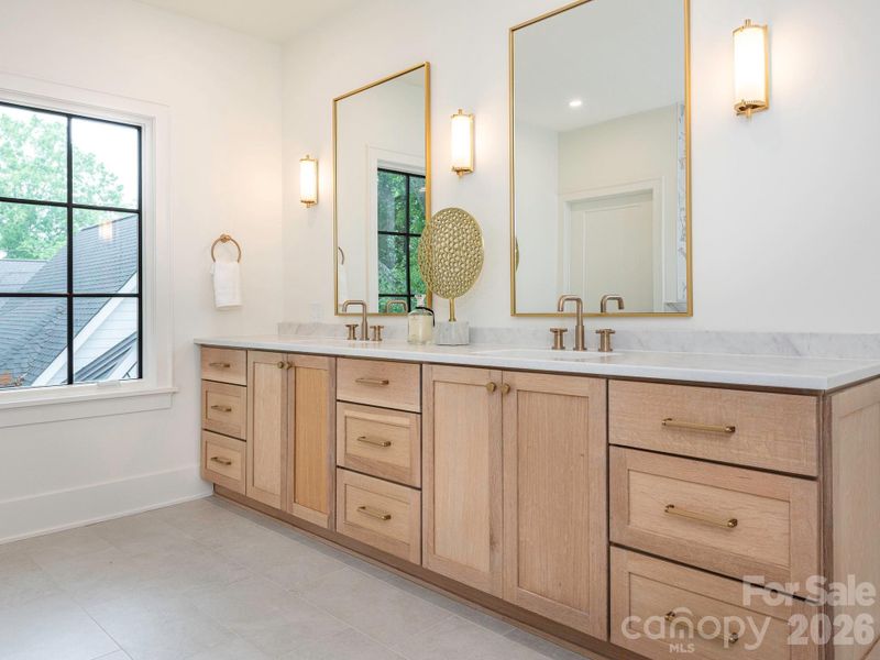 Primary bath