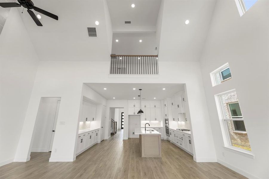 13. 5313 Archeron - Dining (2) 13. 5313 Archeron - Dining (2)