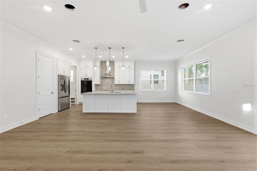 Spacious, unfurnished interior of a new home in , St. Petersburg (Image 24). Spacious, unfurnished interior of a new home in , St. Petersburg (Image 24).