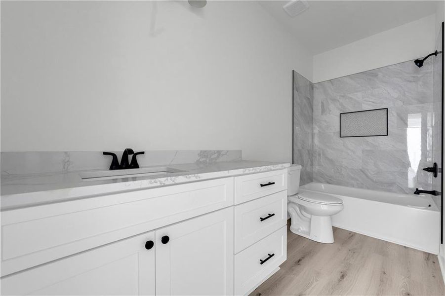 Furnished interior view inside a new home in , Lavonia (Image 5).