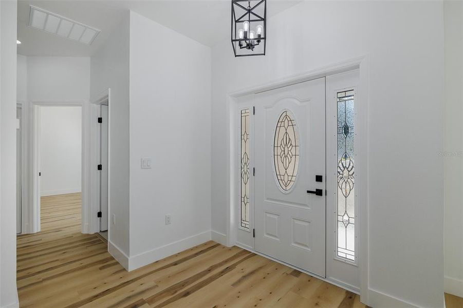 Spacious, unfurnished interior of a new home in , Weeki Wachee (Image 40).