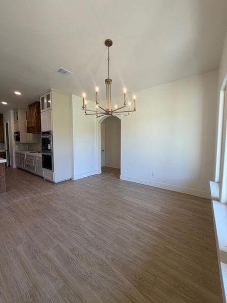 Spacious, unfurnished interior of a new home in , Weatherford (Image 20).