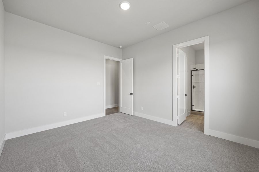 Representative unfurnished interior of a home built from the Lancaster by Windsor Homes in Ridge Pointe Estates, McLendon-Chisholm (Image 37). Representative unfurnished interior of a home built from the Lancaster by Windsor Homes in Ridge Pointe Estates, McLendon-Chisholm (Image 37).