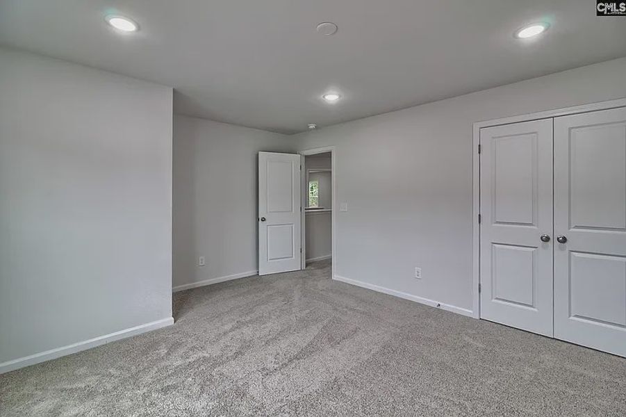 Spacious, unfurnished interior of a new home in Emanuel Creek, West Columbia (Image 31).