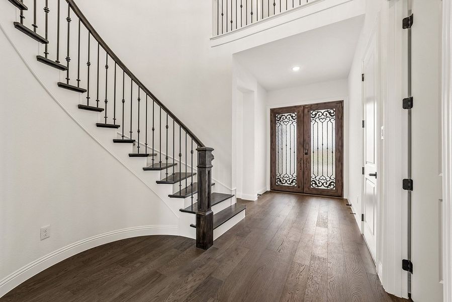 Representative unfurnished interior of a home built from the Diana by Landon Homes in Lexington Frisco, Frisco (Image 23).
