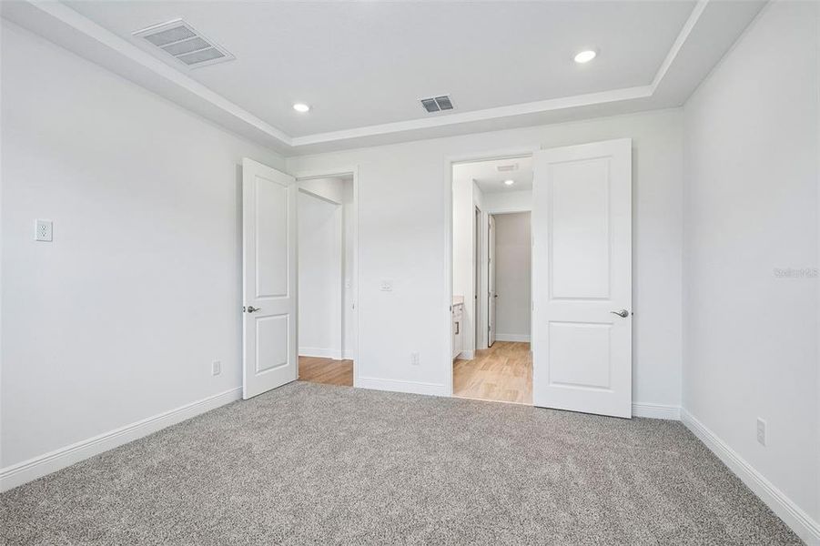Spacious, unfurnished interior of a new home in Legends Preserve - Signature Series, Daytona Beach (Image 30).
