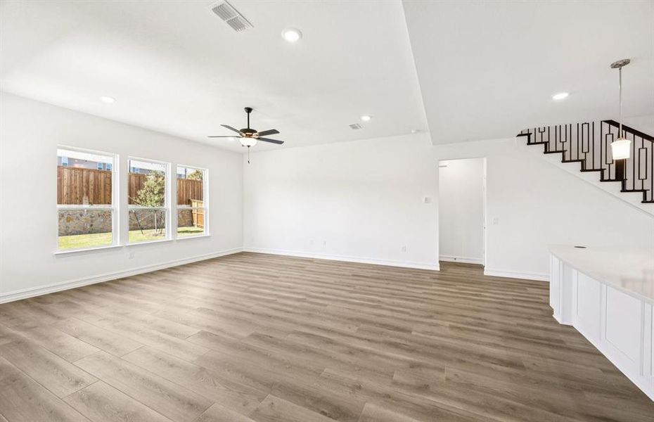 Bright and inviting gathering room perfect for entertaining Bright and inviting gathering room perfect for entertaining