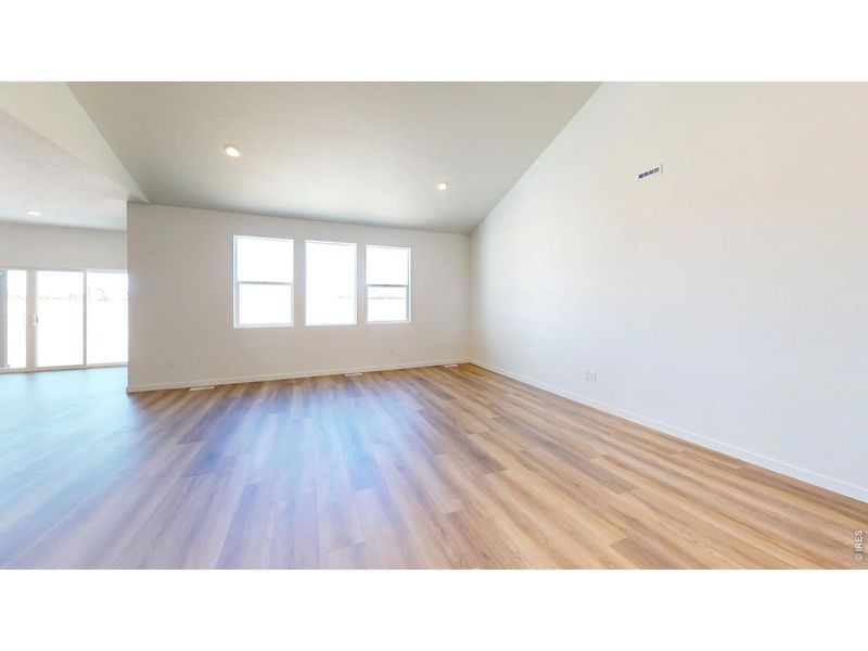 Spacious, unfurnished interior of a new home in Hudson Hills, Hudson (Image 13).