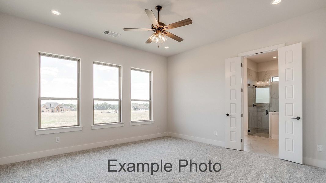 Spacious, unfurnished interior of a new home in Stagecoach Crossing, Bridgeport (Image 12).