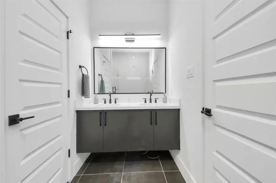 Furnished interior view inside a new home in , Houston (Image 17). Furnished interior view inside a new home in , Houston (Image 17).