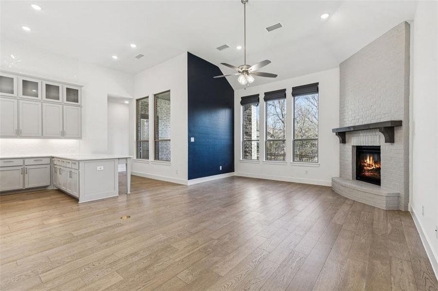 Spacious, unfurnished interior of a new home in , Aubrey (Image 33).