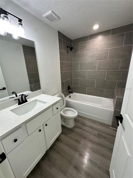 Furnished interior view inside a new home in , Ocala (Image 2).