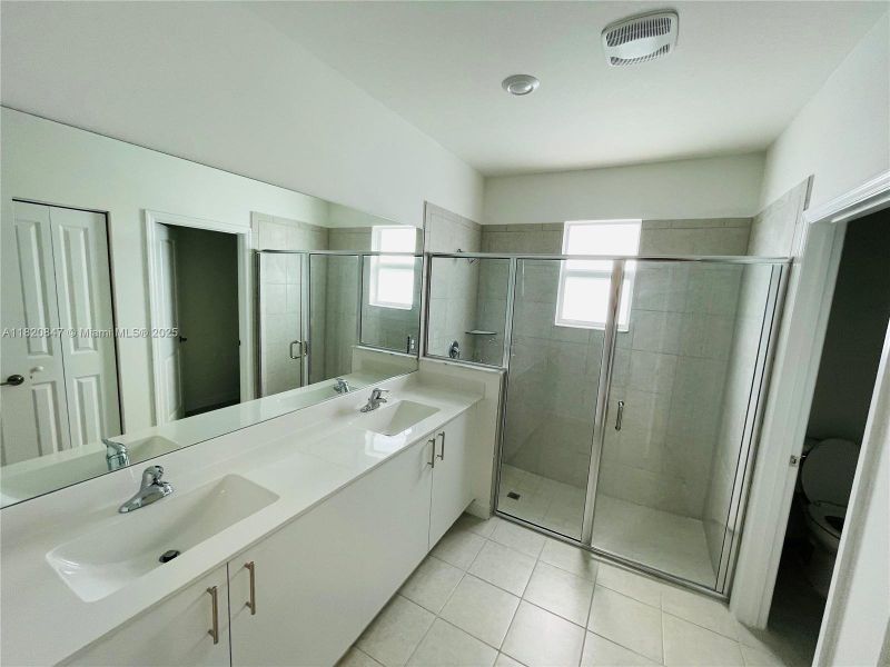 Furnished interior view inside a new home in , Homestead (Image 5).