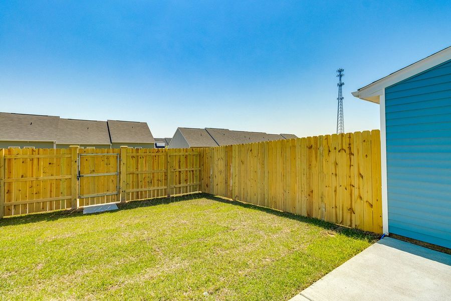 Exterior details and patio area of a home in Astoria, Columbia (Image 4).