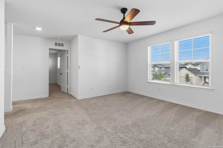 Spacious, unfurnished interior of a new home in Davis Ranch, Helotes (Image 42). Spacious, unfurnished interior of a new home in Davis Ranch, Helotes (Image 42).