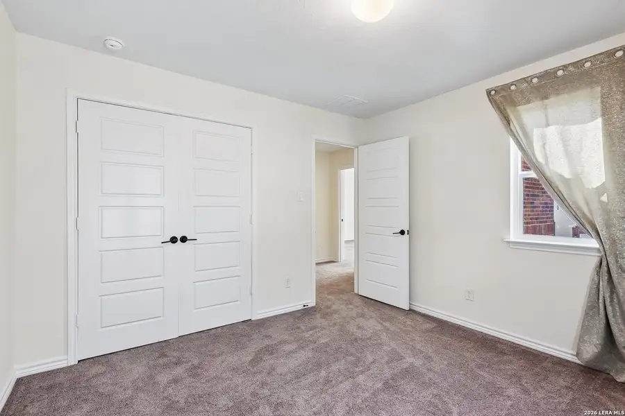 Spacious, unfurnished interior of a new home in , San Antonio (Image 46).