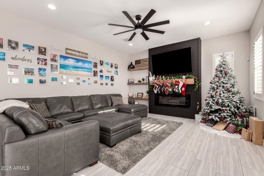 10 - Mariposa Grande 14045