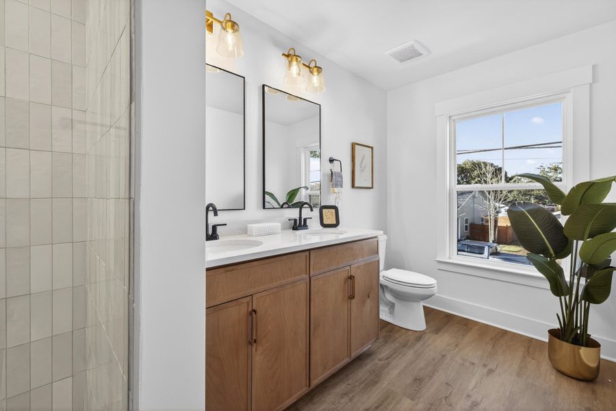 Furnished interior view inside a new home in , Charleston (Image 15).