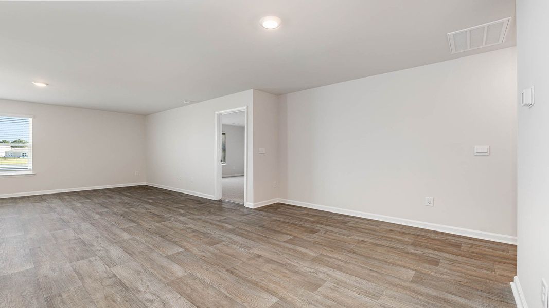 Spacious, unfurnished interior of a new home in Hunter's Branch, Hopkins (Image 13).
