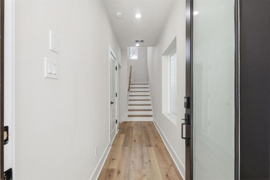 Spacious, unfurnished interior of a new home in , Houston (Image 19).