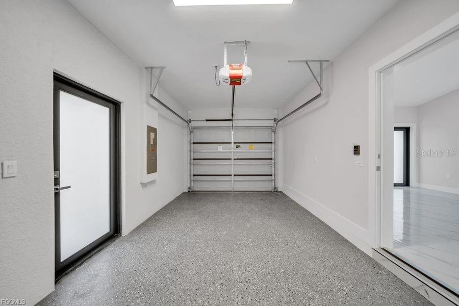 Spacious, unfurnished interior of a new home in , Lehigh Acres (Image 28).