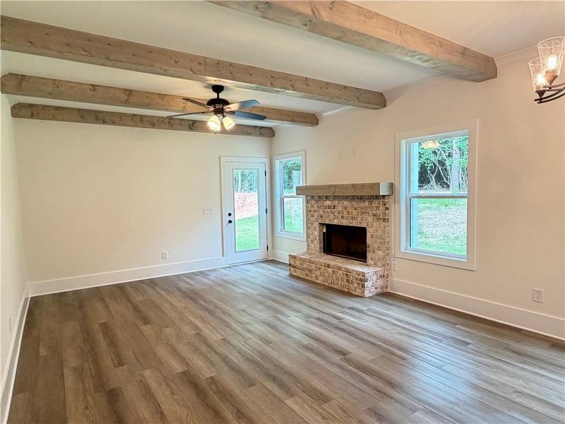 Spacious, unfurnished interior of a new home in , Jefferson (Image 30).