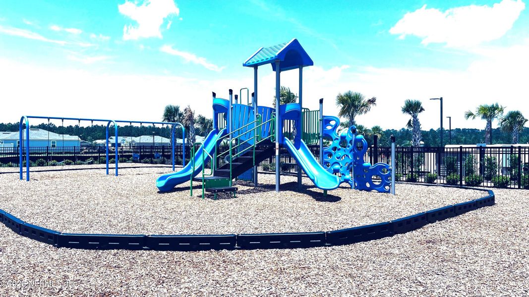 Community amenities in The Arbors, Jacksonville (Image 17).