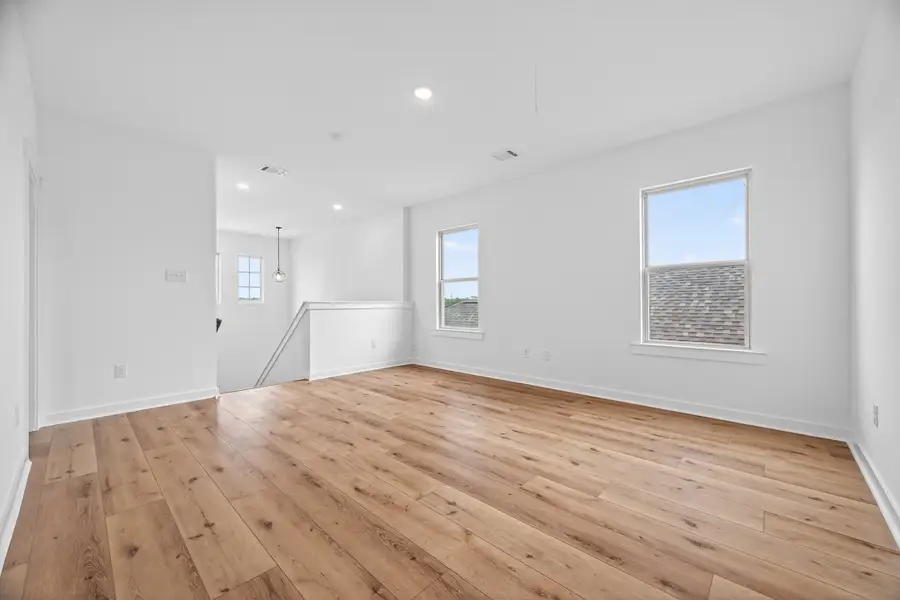 Spacious, unfurnished interior of a new home in Mostyn Springs, Magnolia (Image 32).
