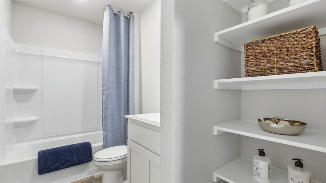 Furnished interior view inside a new home in Meadowbrook Estates, Cleburne (Image 30). Furnished interior view inside a new home in Meadowbrook Estates, Cleburne (Image 30).