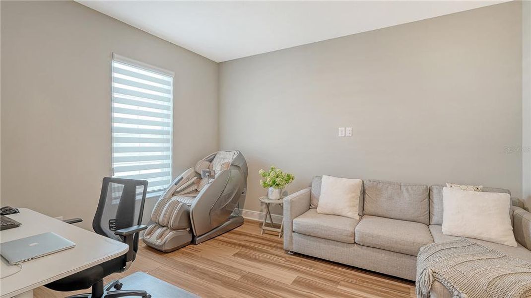 Furnished interior view inside a new home in , Bradenton (Image 11).