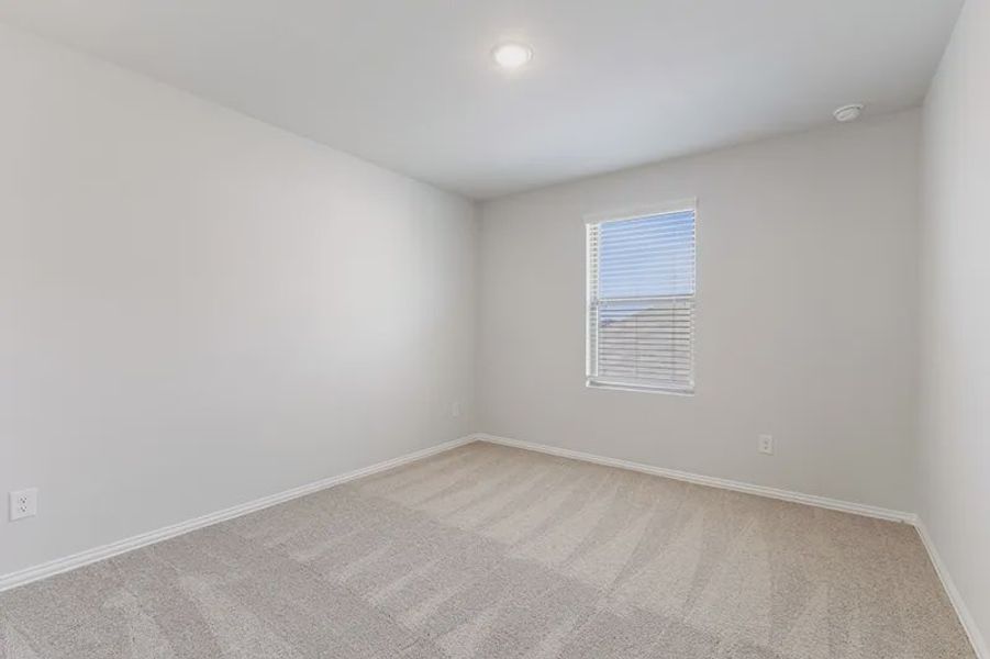 Spacious, unfurnished interior of a new home in Rolling Ridge, Van Alstyne (Image 23).
