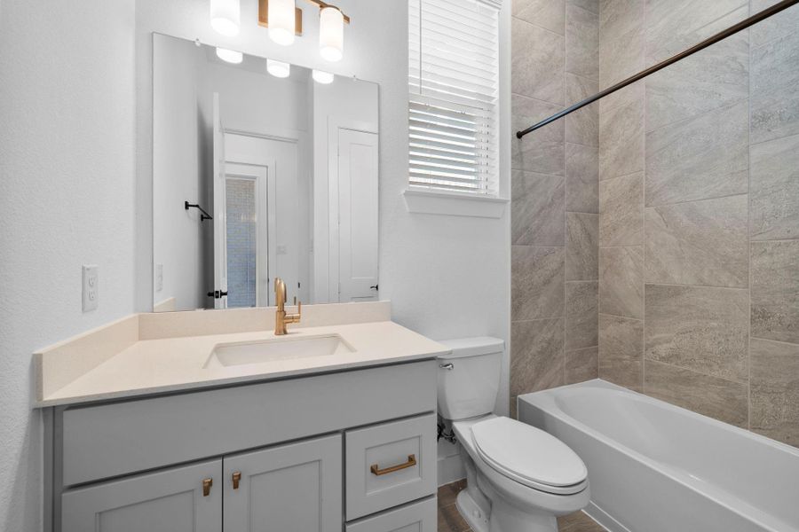 Furnished interior view inside a new home in Jubilee Chateau, Hockley (Image 16).
