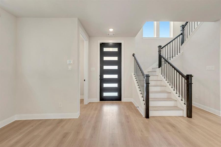Spacious, unfurnished interior of a new home in Painted Tree Woodland West – Cottages, McKinney (Image 30).